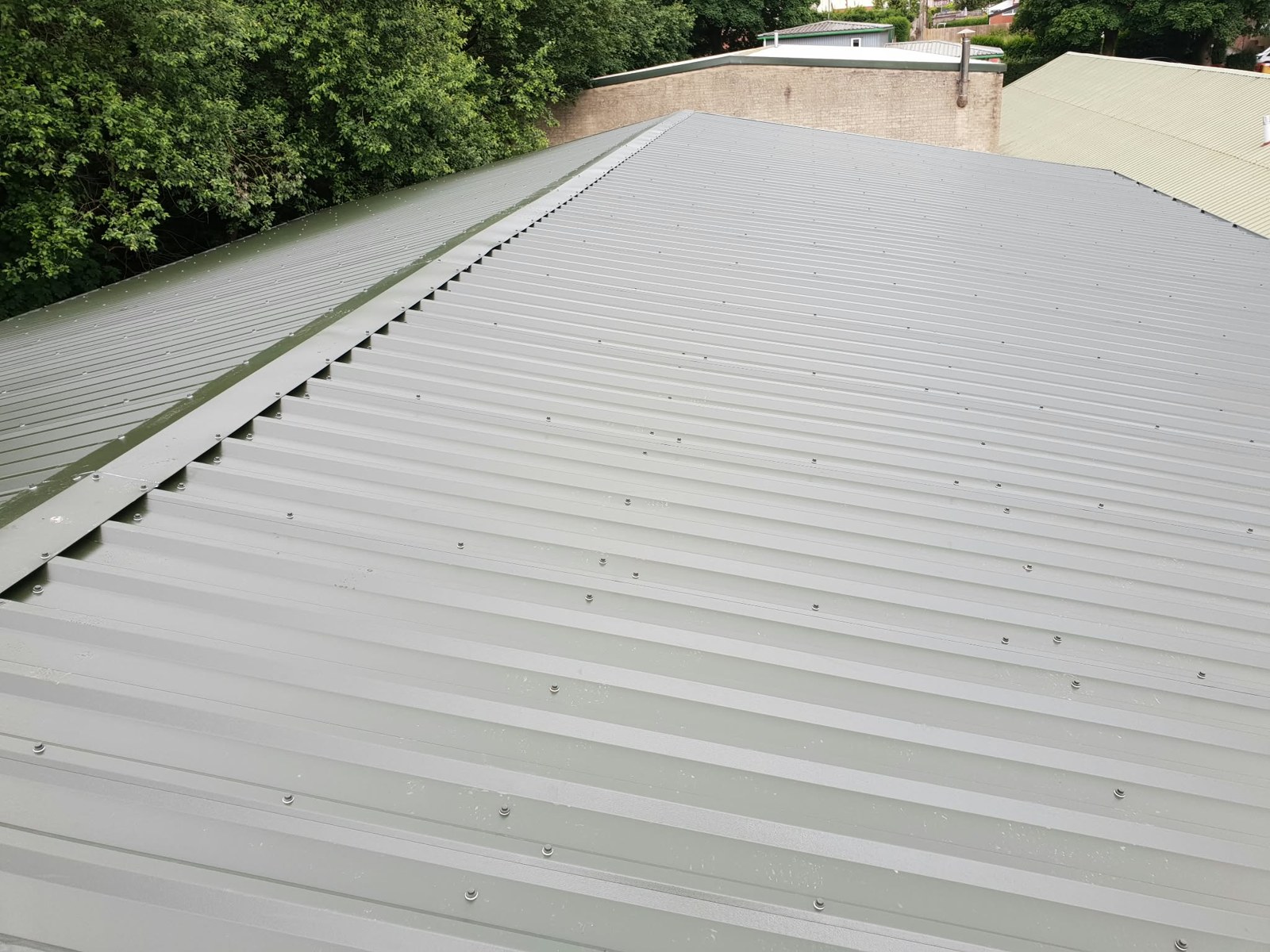 Finished new metal roof